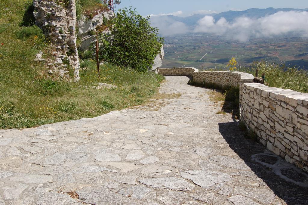 Ostello Cielo D'Alcamo Esterno foto